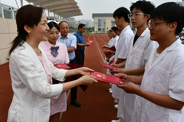 淮南卫生学校举办庆祝中华人民共和国成立75周年活动