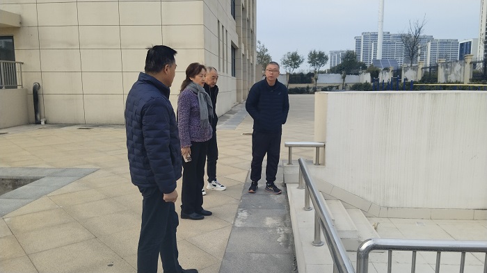 学校党委书记孙娟带队开展校园安全隐患排查