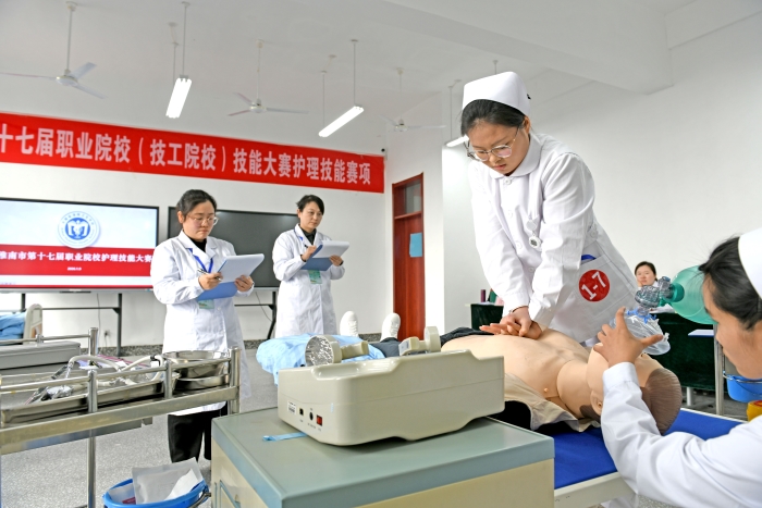 青春逐梦赛场  技能点亮未来 &mdash;&mdash;淮南市第十七届中等职业院校技能大赛在淮南卫生学校赛点开赛